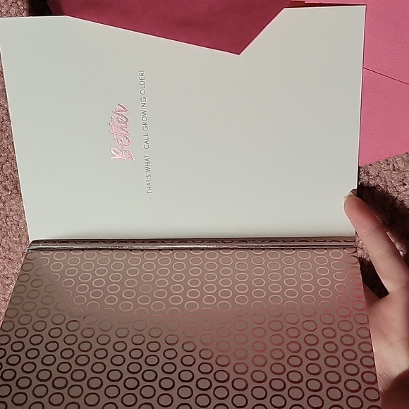 2 Hallmark Cards - Picture 5 of 5